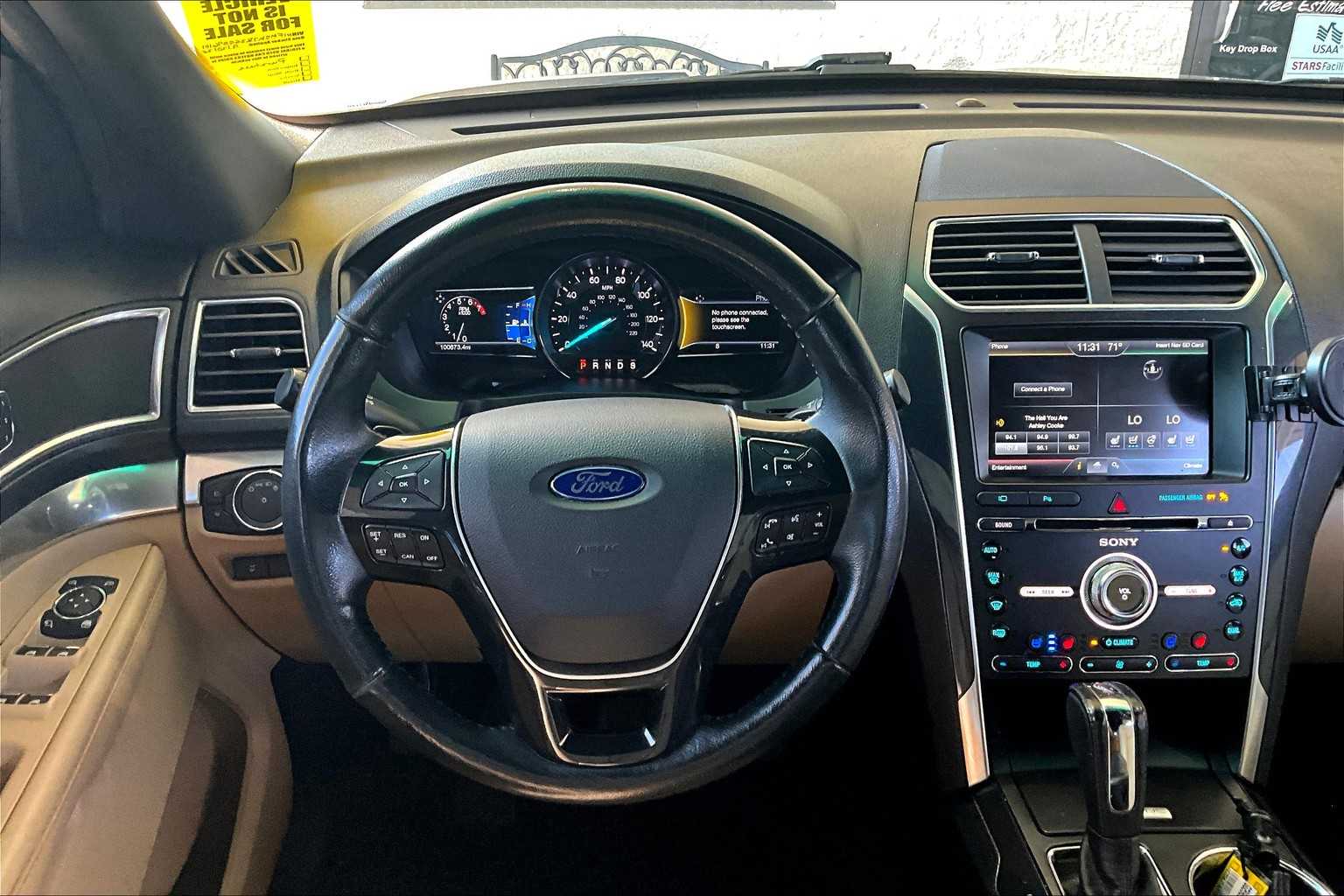 2016 Ford Explorer Limited photo 3