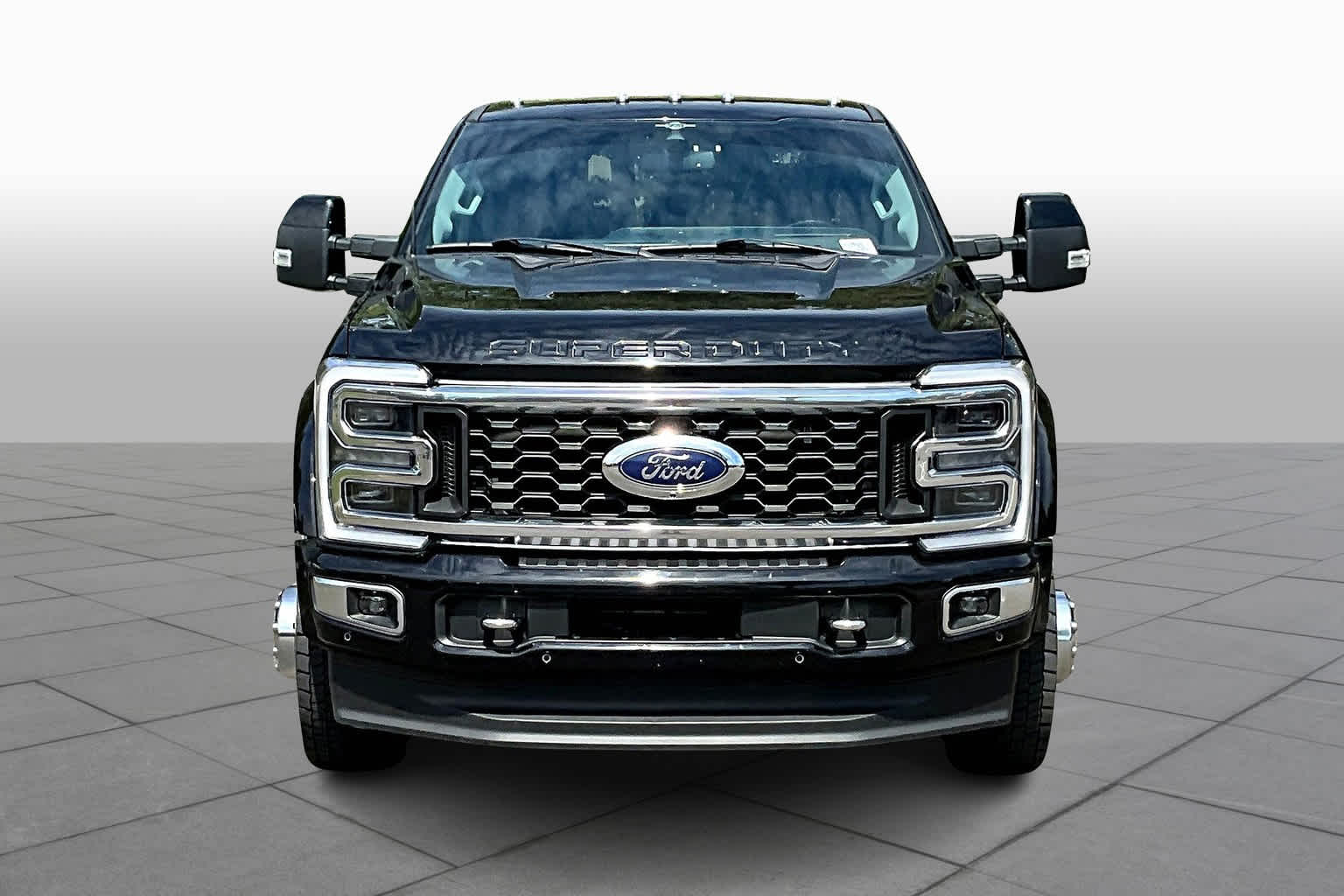 2023 Ford F-450 Limited photo 3