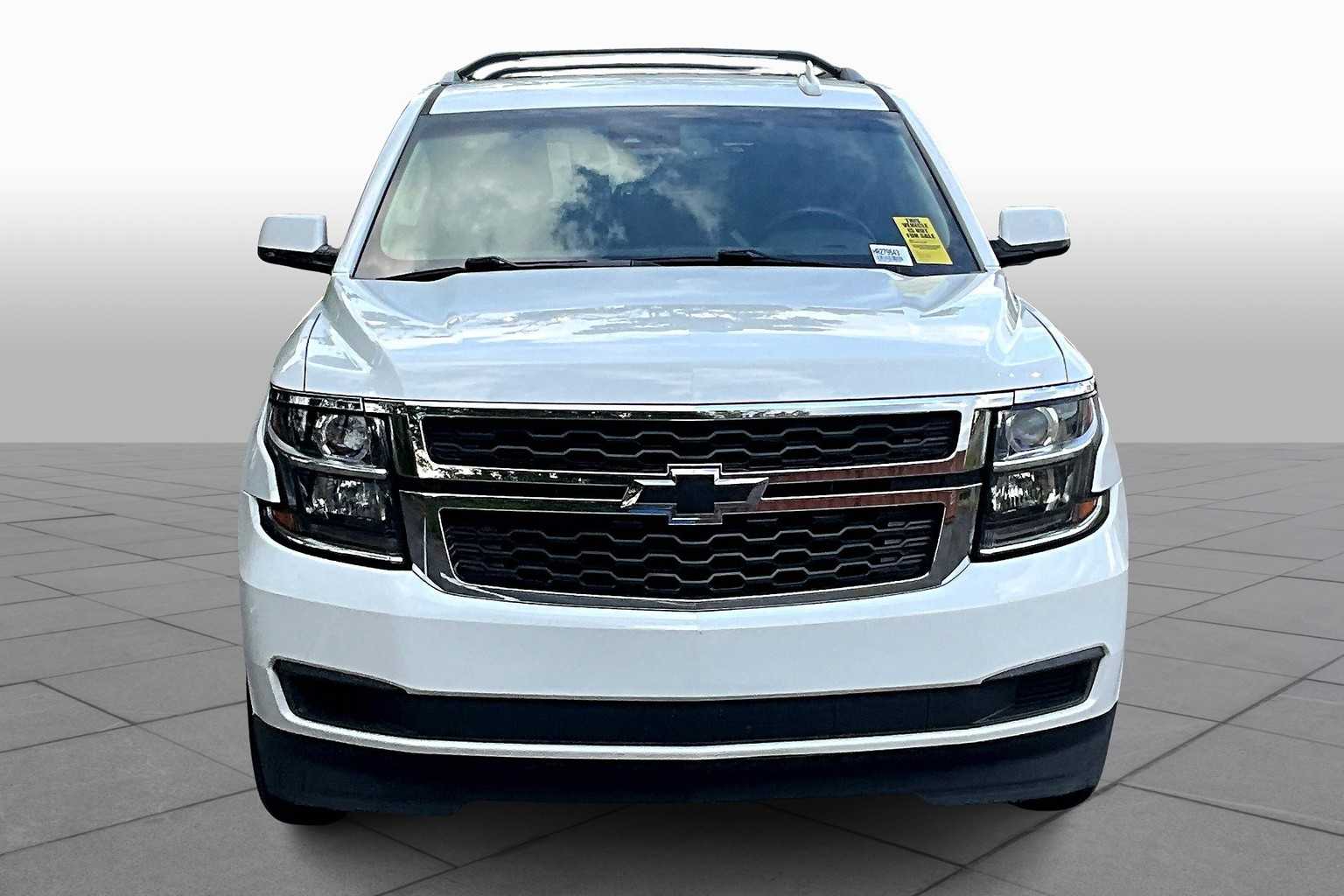 2017 Chevrolet Tahoe LT photo 3