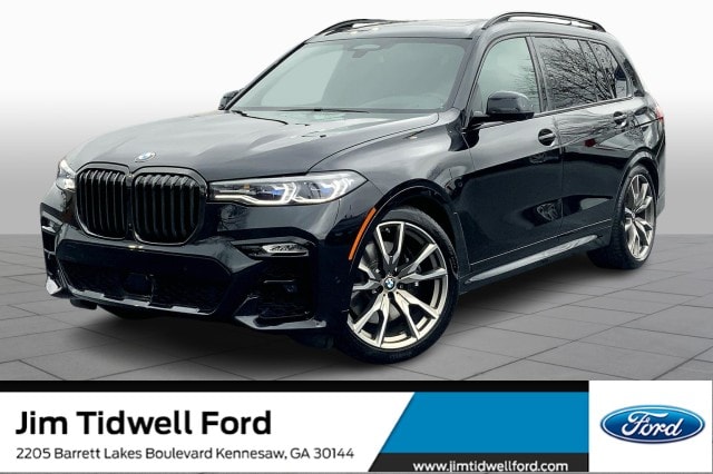 2022 BMW X7 M50i's photo