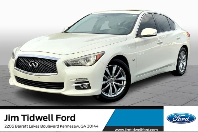 2017 INFINITI Q50 Premium