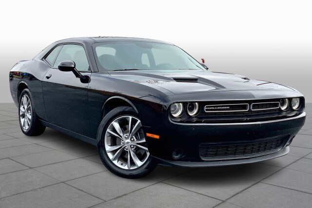 Used 2021 Dodge Challenger SXT with VIN 2C3CDZGG6MH509363 for sale in Houston, TX