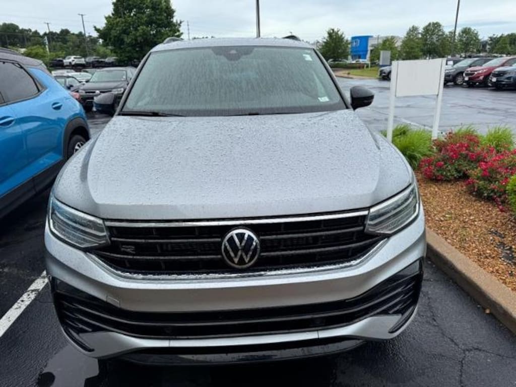 Used 2022 Volkswagen Tiguan SE R-Line Black Sport Utility