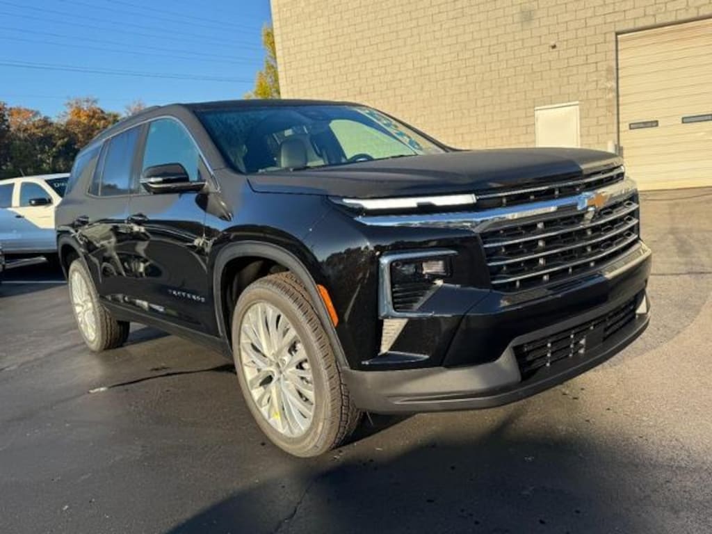 New 2026 Chevrolet Traverse FWD LT SUV