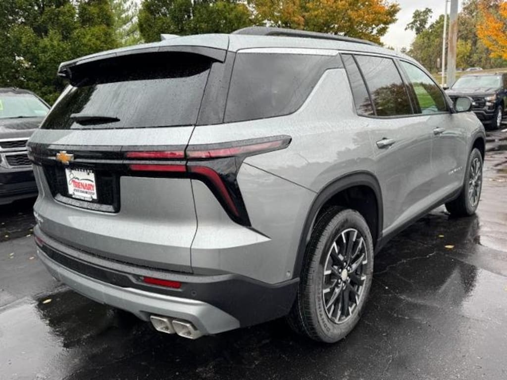 New 2026 Chevrolet Traverse FWD LT SUV