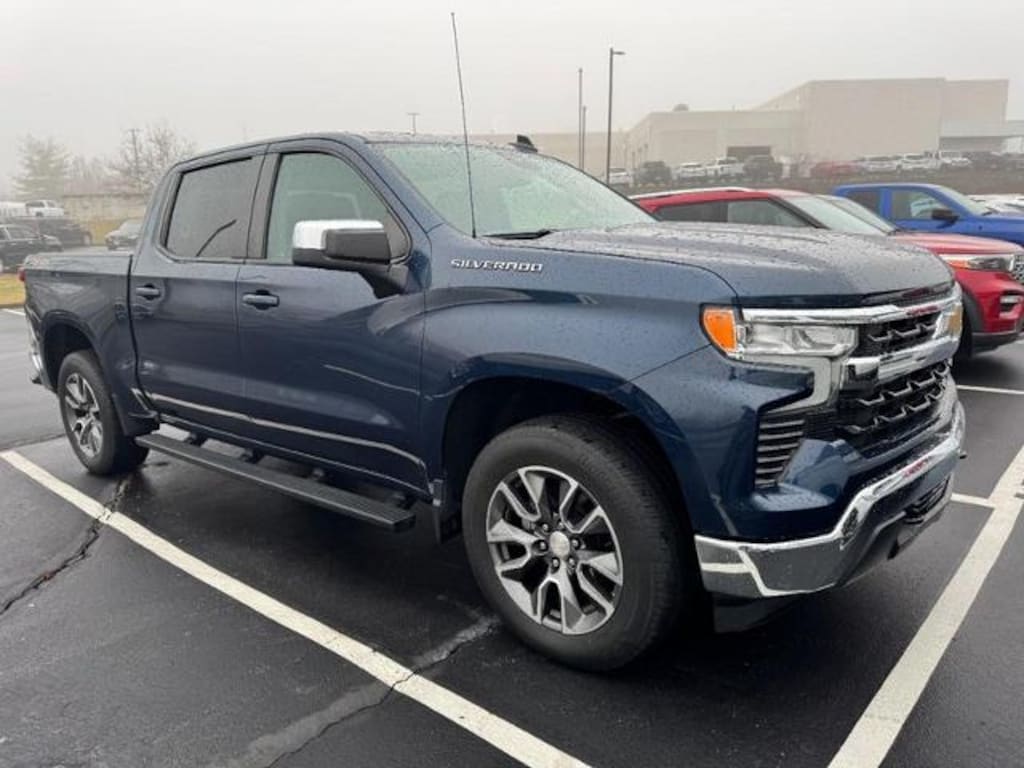 Used 2022 Chevrolet Silverado 1500 LT Crew Cab Pickup