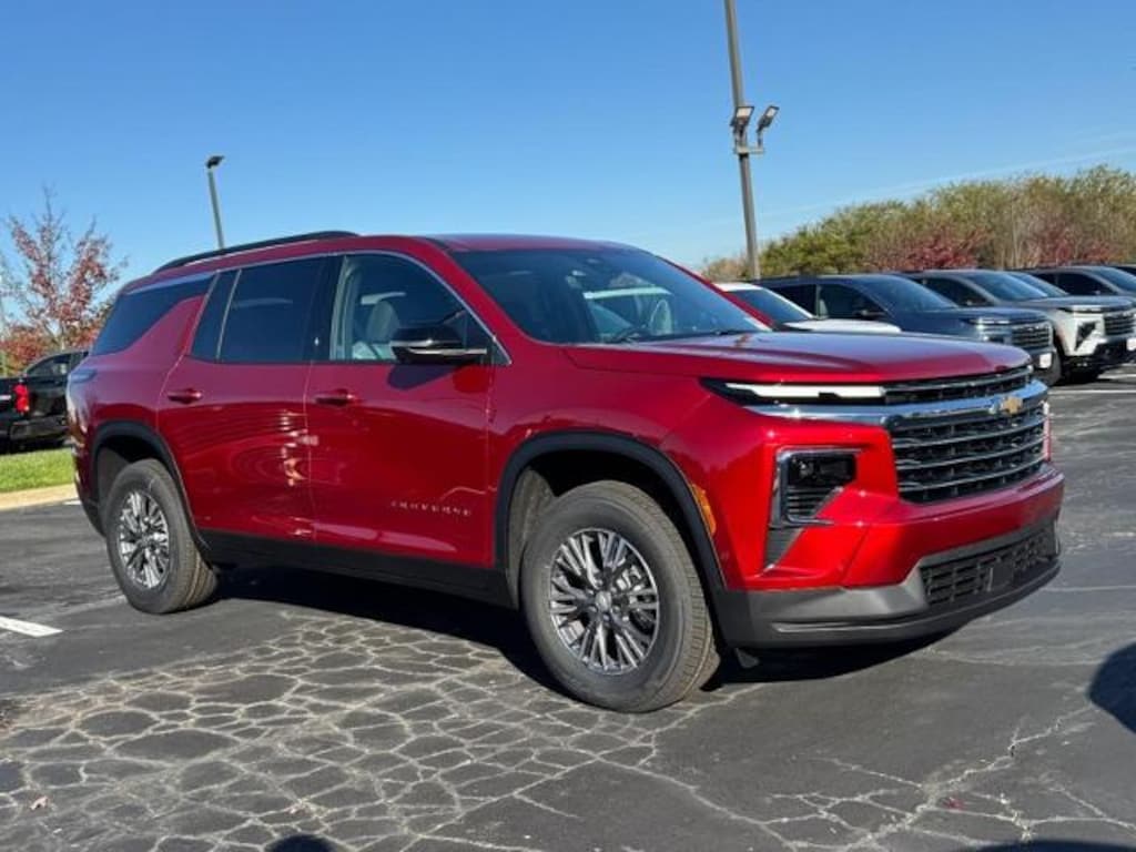 New 2026 Chevrolet Traverse FWD LT SUV