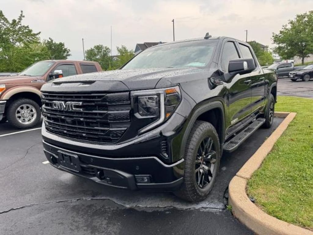 Used 2026 GMC Sierra 1500 Elevation Crew Cab Pickup