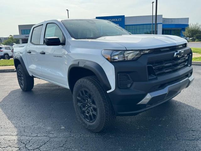 2026 Chevrolet Colorado Trail Boss photo 2