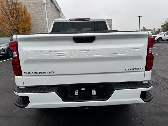 2026 Chevrolet Silverado 1500 Custom photo 4