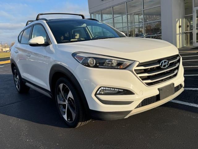 Used 2018 Hyundai Tucson Value with VIN KM8J33A26JU779892 for sale in O'Fallon, MO