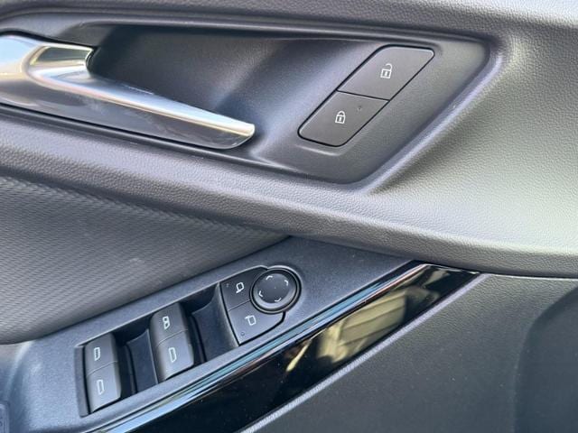 2026 Chevrolet Equinox LT - Photo 10