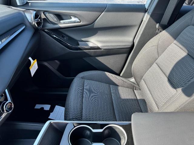 2027 Chevrolet Equinox LT - Photo 8