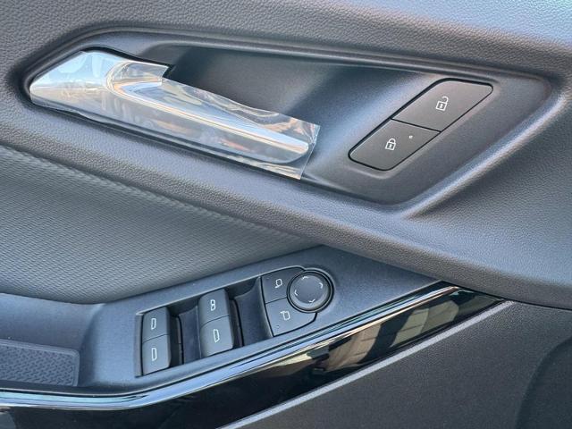 2027 Chevrolet Equinox LT - Photo 10