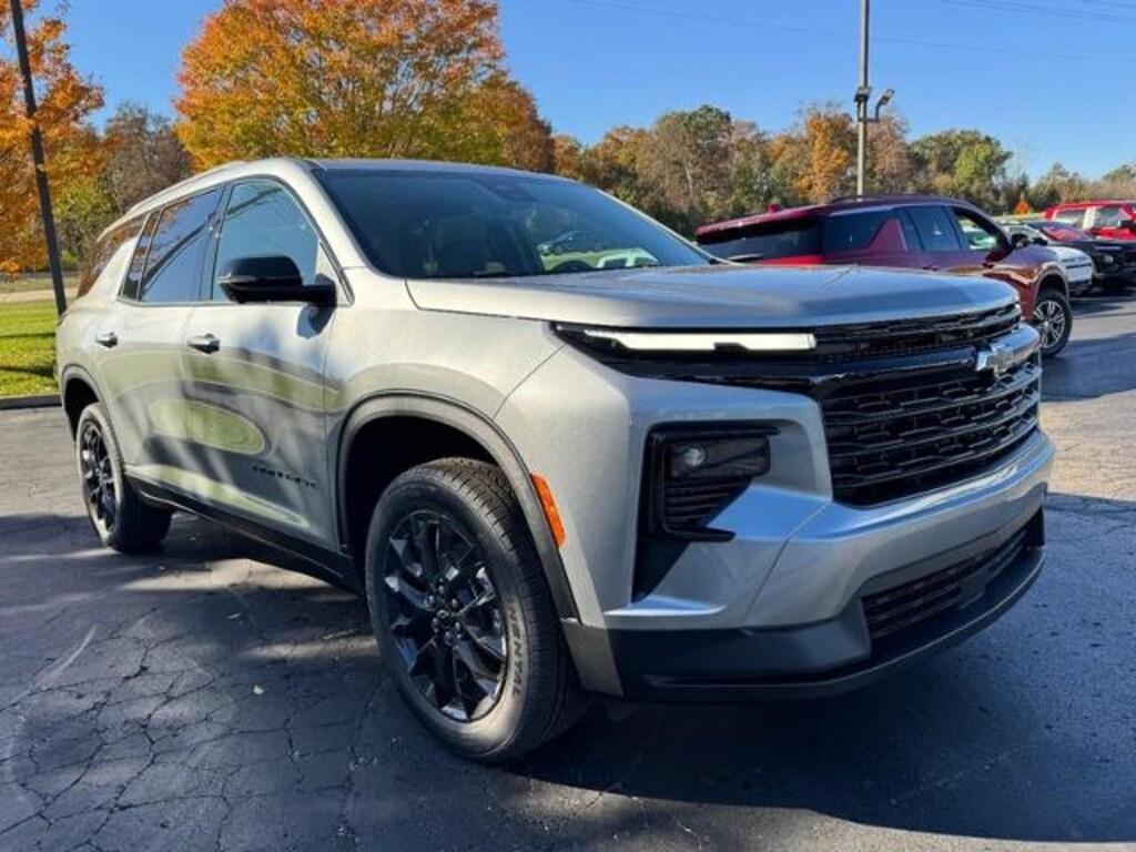 New 2026 Chevrolet Traverse FWD LT SUV