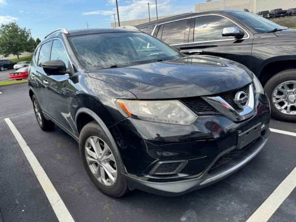 Used 2016 Nissan Rogue SV Sport Utility