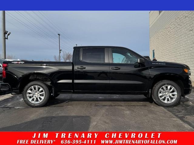 2025 Chevrolet Silverado Base's photo