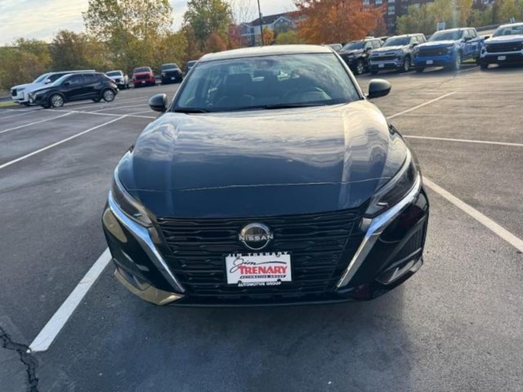 Used 2024 Nissan Altima 2.5 SV Car