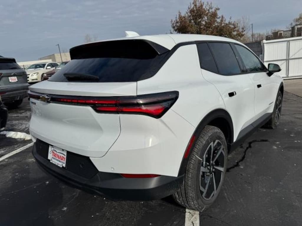 New 2026 Chevrolet Equinox EV LT1 w/PCY SUV