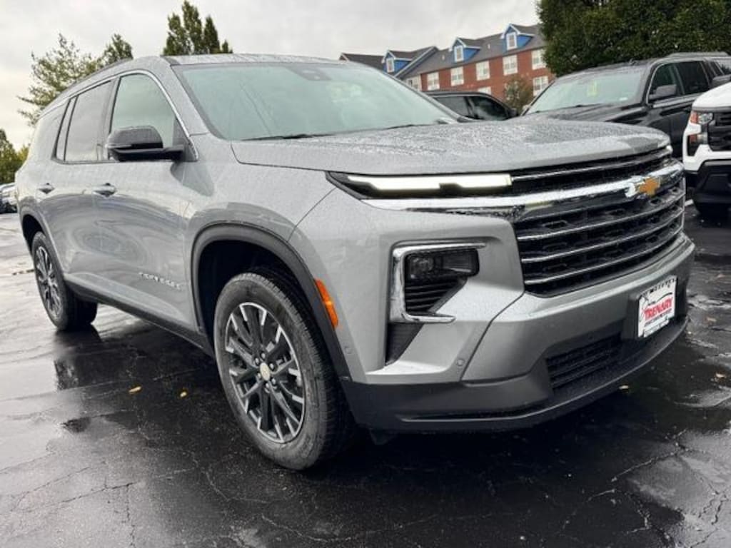 New 2026 Chevrolet Traverse FWD LT SUV