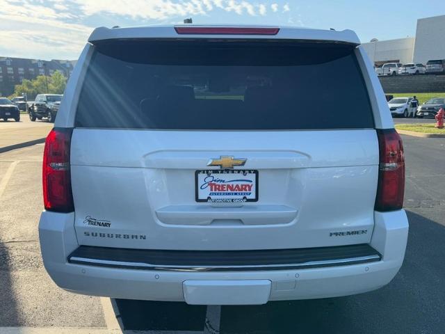 2019 Chevrolet Suburban Premier photo 4