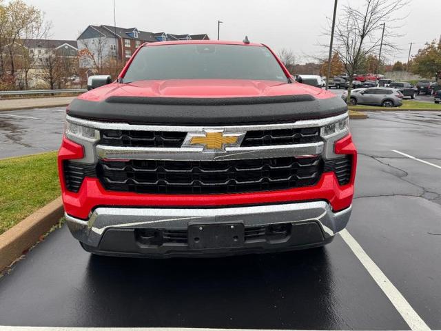 2023 Chevrolet Silverado 1500 LT photo 3