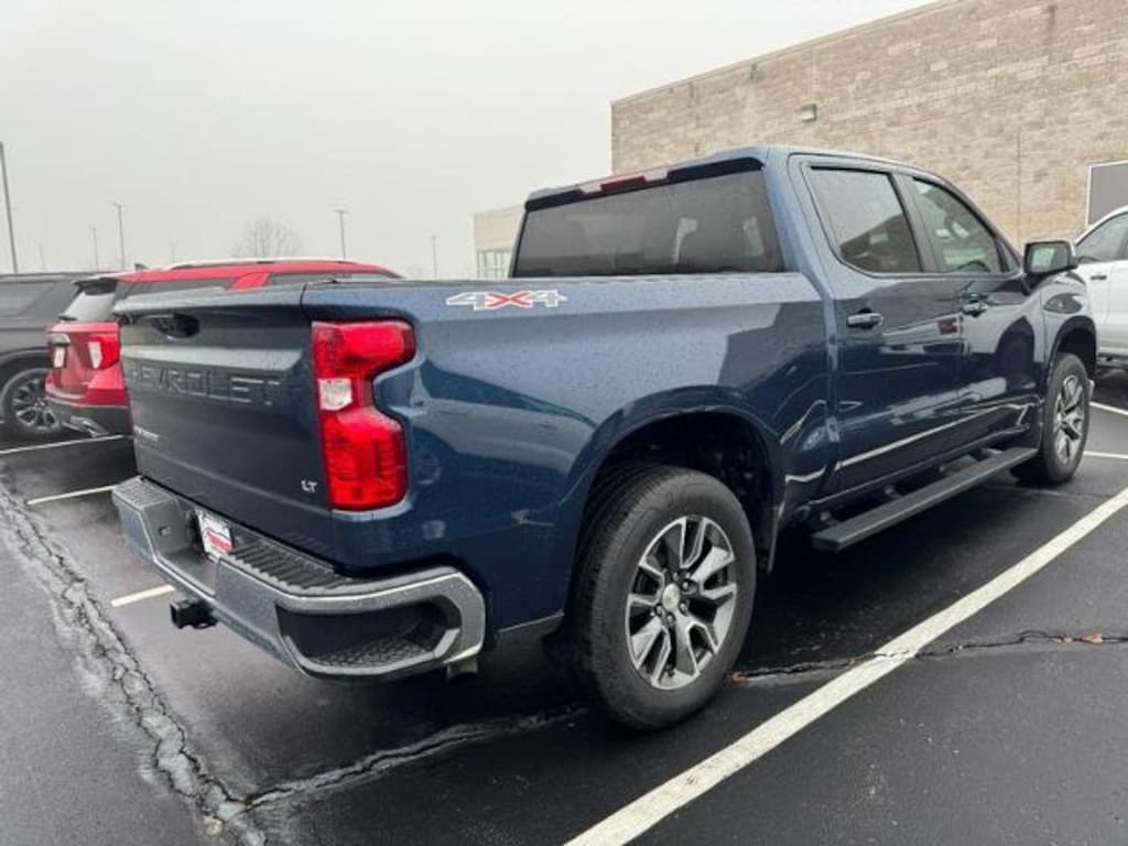 Used 2022 Chevrolet Silverado 1500 LT Crew Cab Pickup