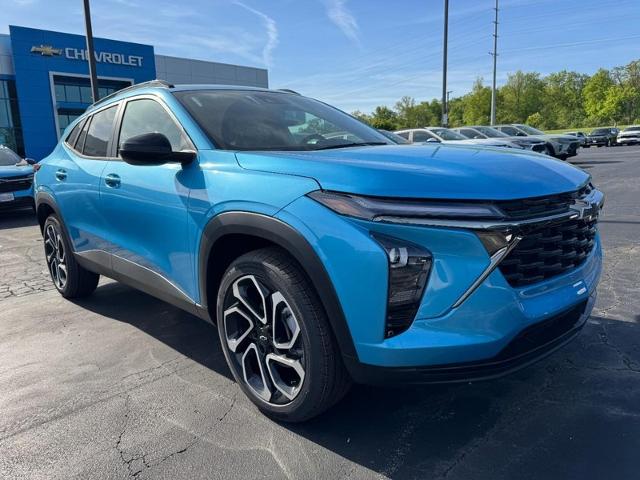 2026 Chevrolet Trax RS - Photo 2