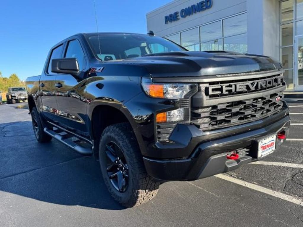 Used 2024 Chevrolet Silverado 1500 Custom Trail Boss Crew Cab Pickup