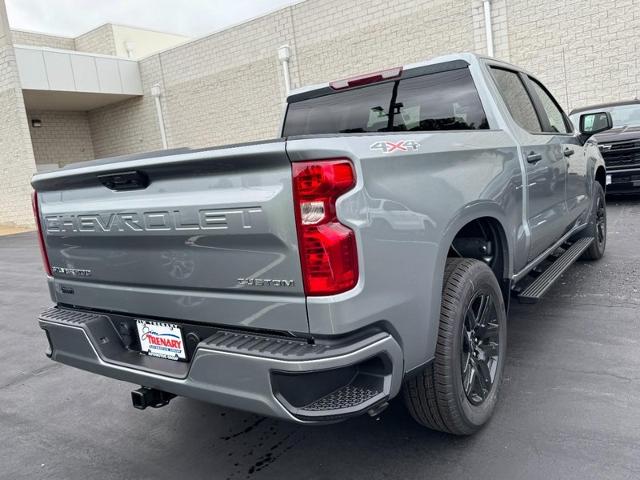2026 Chevrolet Silverado 1500 Custom photo 3