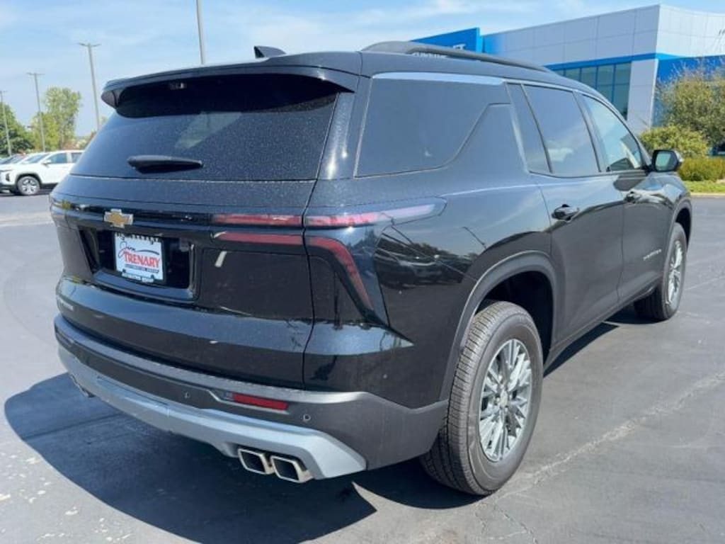 New 2026 Chevrolet Traverse FWD LT SUV