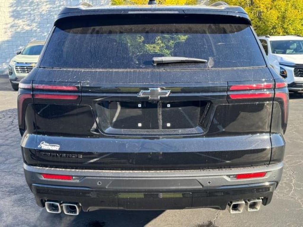 New 2026 Chevrolet Traverse FWD LT SUV