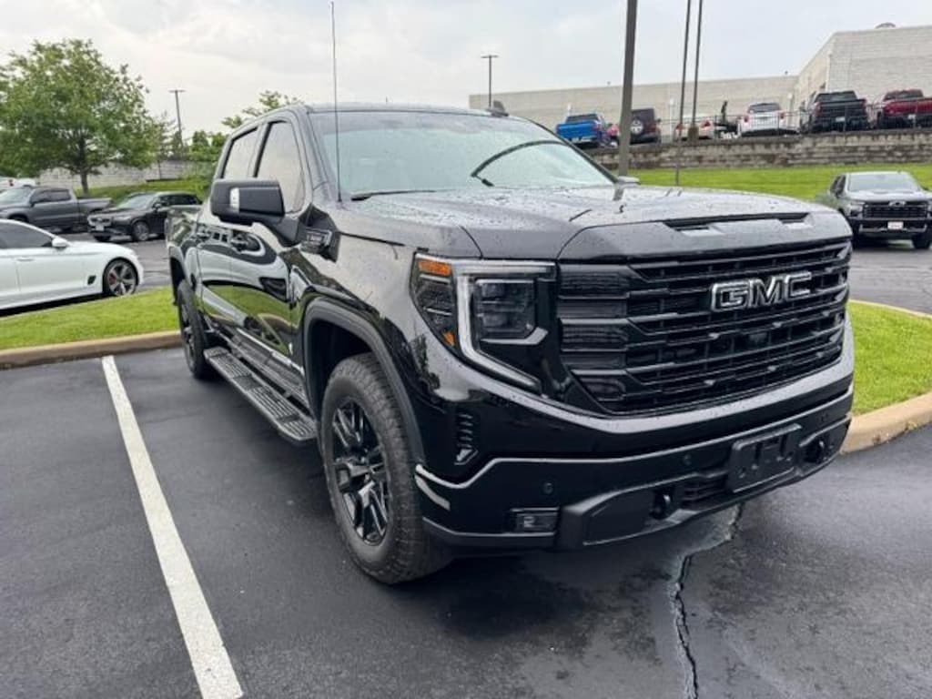 Used 2026 GMC Sierra 1500 Elevation Crew Cab Pickup