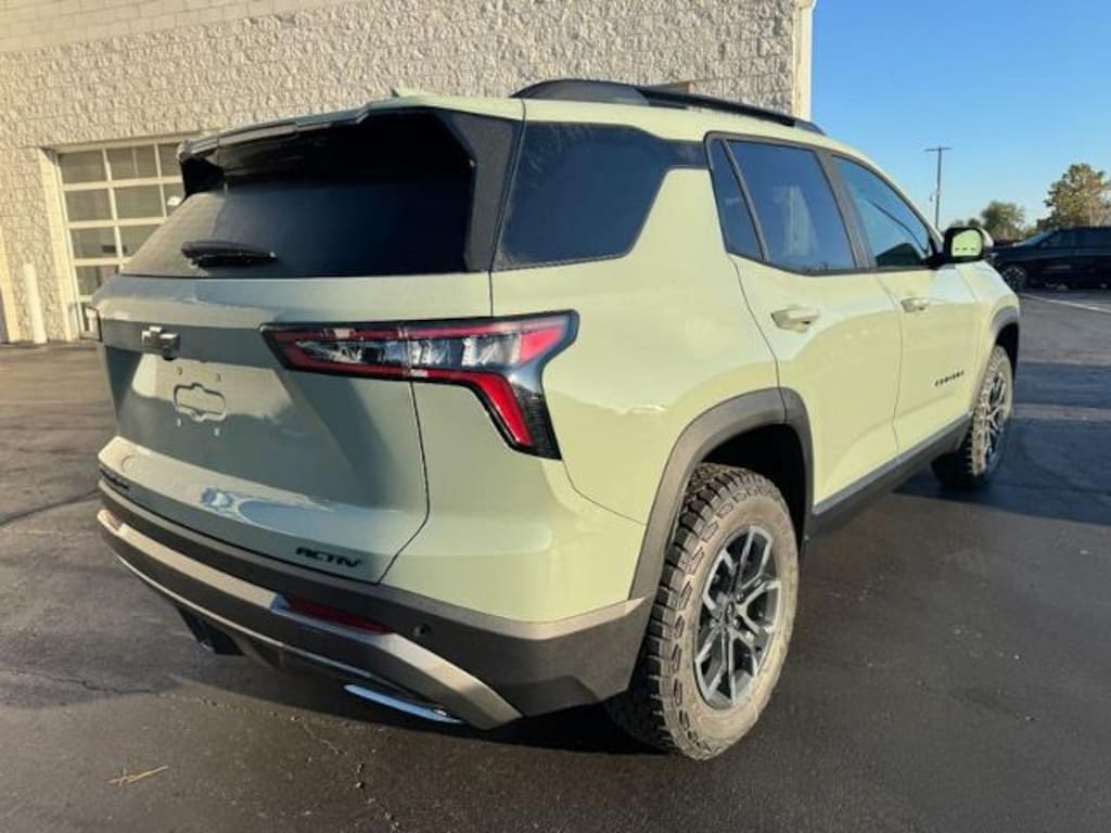 New 2026 Chevrolet Equinox AWD Activ SUV