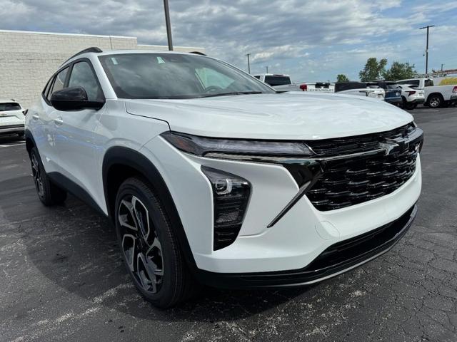 2026 Chevrolet Trax RS - Photo 2