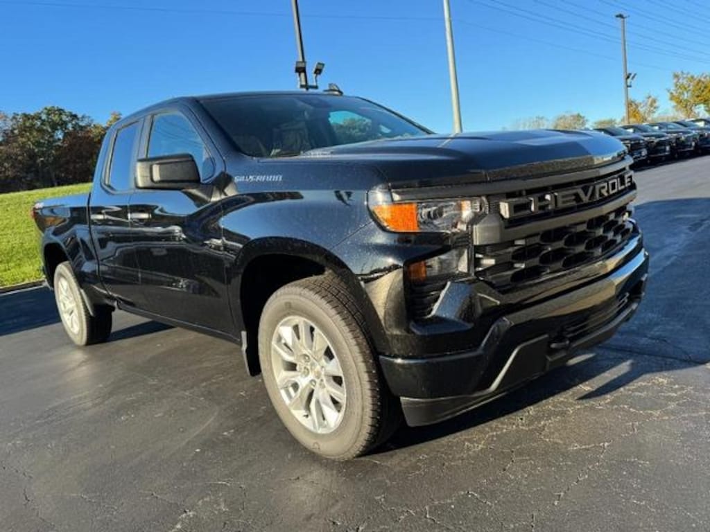 New 2026 Chevrolet Silverado 1500 Custom Truck