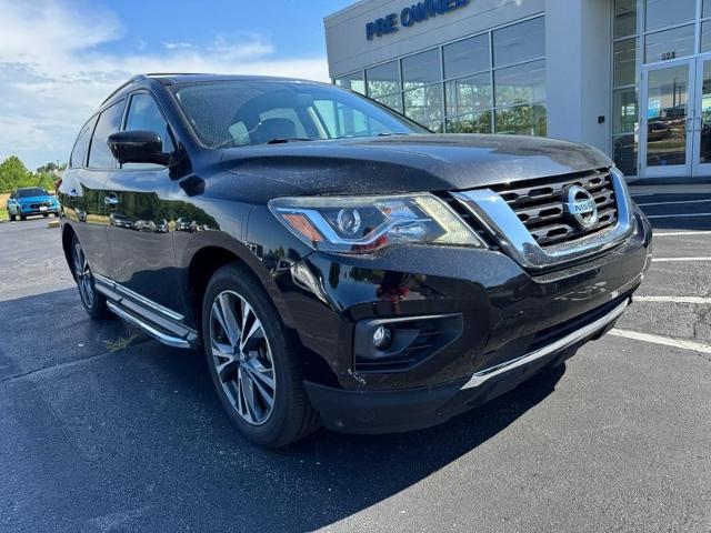 Used 2019 Nissan Pathfinder Platinum with VIN 5N1DR2MMXKC583738 for sale in O'Fallon, MO