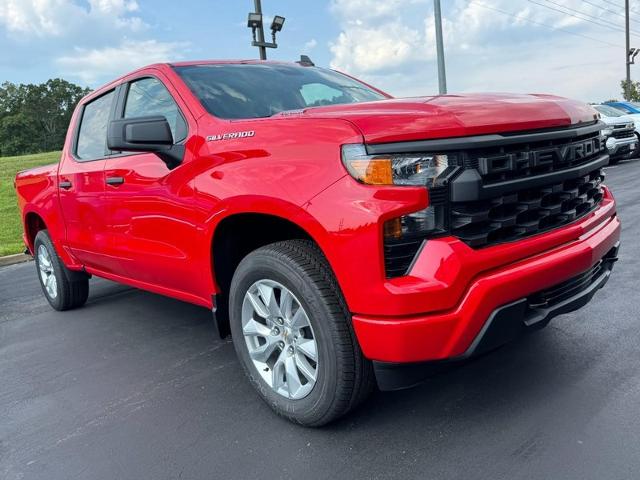 2025 Chevrolet Silverado 1500 Custom photo 3