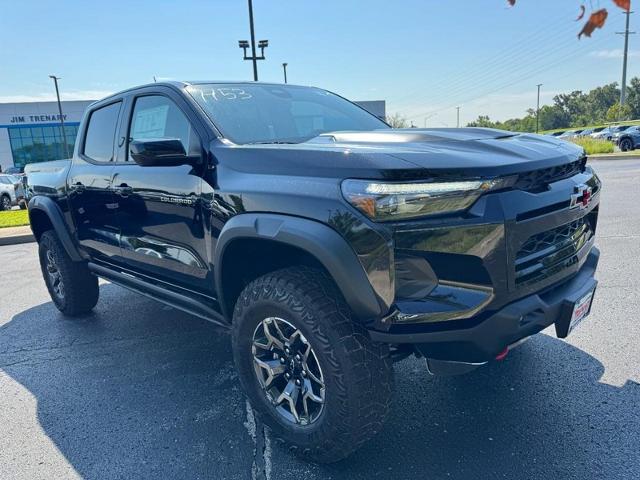 2026 Chevrolet Colorado ZR2 photo 2