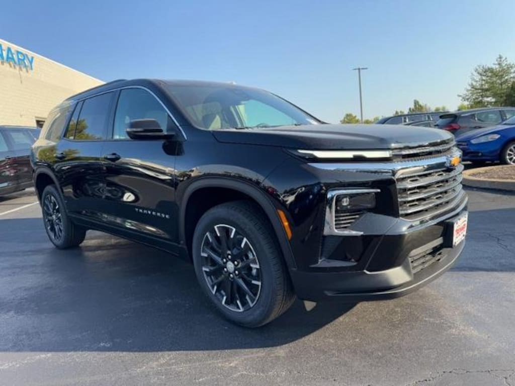 New 2026 Chevrolet Traverse FWD LT SUV