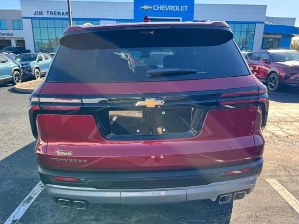 New 2026 Chevrolet Traverse FWD LT SUV