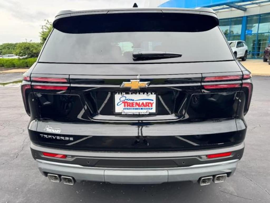 New 2026 Chevrolet Traverse FWD LT SUV