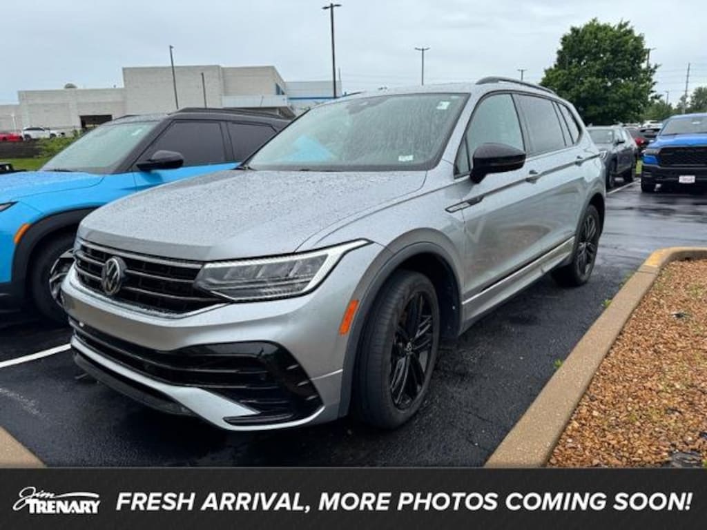 Used 2022 Volkswagen Tiguan SE R-Line Black Sport Utility
