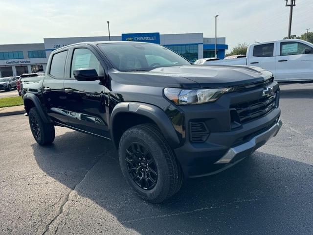 2026 Chevrolet Colorado Trail Boss photo 2