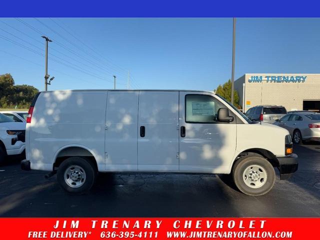 2025 Chevrolet Express Cargo 3500 Van 
