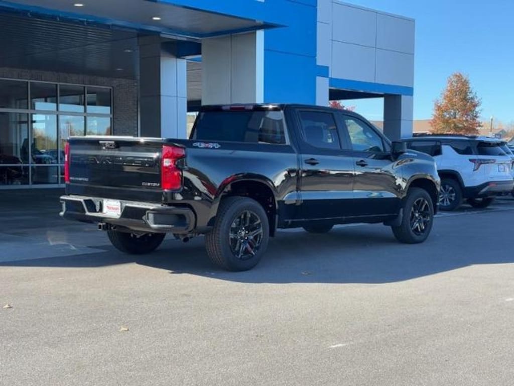 New 2026 Chevrolet Silverado 1500 Custom Truck