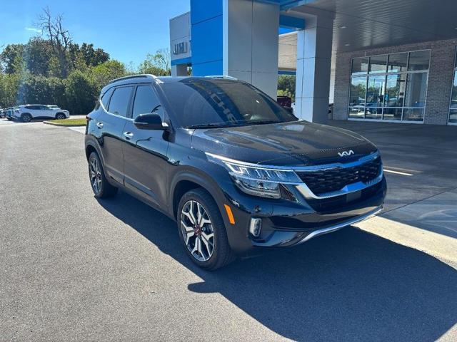 2023 Kia Seltos SX photo 2