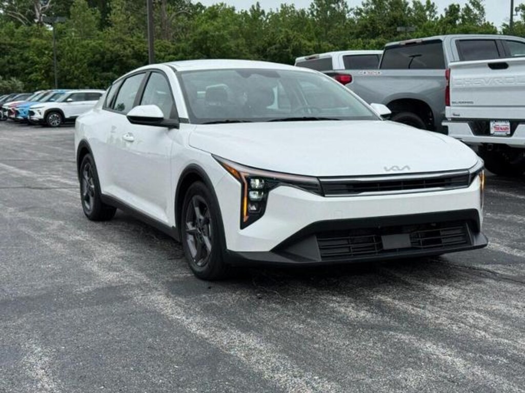 Used 2025 Kia K4 LXS Car
