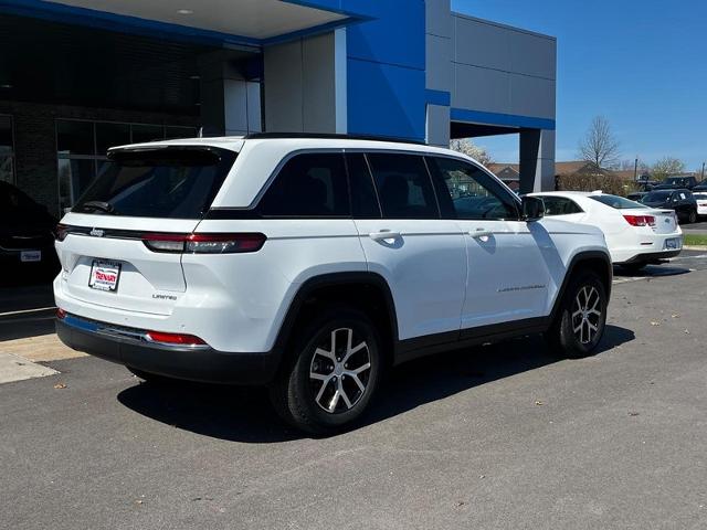 2024 Jeep Grand Cherokee Limited photo 3
