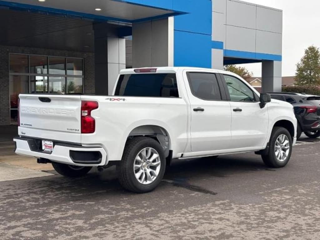 New 2026 Chevrolet Silverado 1500 Custom Truck